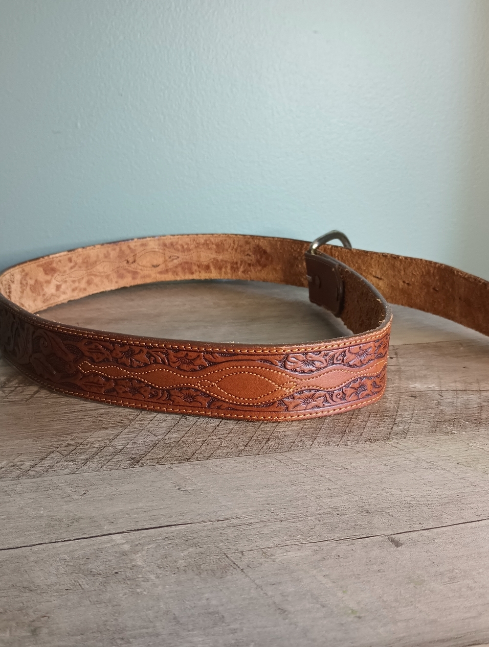 Vintage Hand Tooled Leather Belt OS Embossed Floral Western Cottage Equestrian - Picture 3 of 9